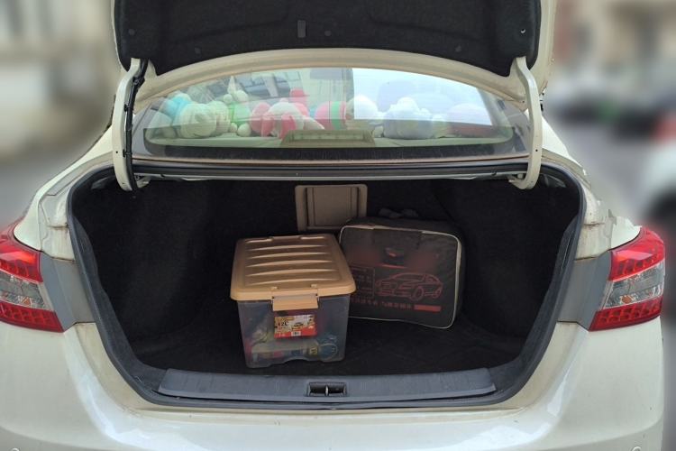 Used Nissan Sylphy 2012 1.6 XL CVT Luxury Edition Trunk