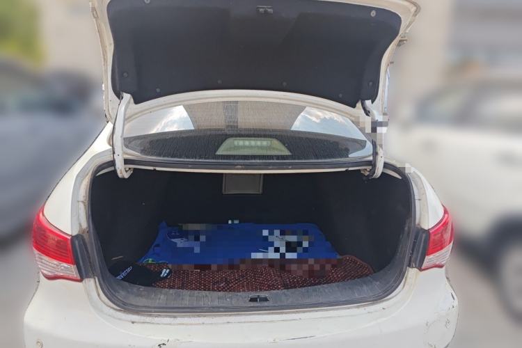 Used Nissan Sylphy 2012 Classic 1.6XE Manual Comfort Edition Trunk