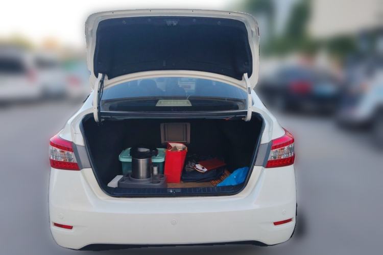 Used Nissan Sylphy 2012 1.6 XL Manual Luxury Edition Trunk