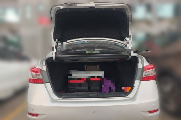 Used Nissan Sylphy 2012 1.6 XL Manual Luxury Edition Trunk