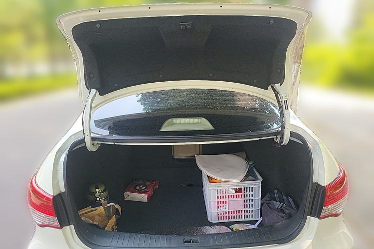 Used Nissan Sylphy 2012 Classic 1.6XE Manual Comfort Edition Trunk