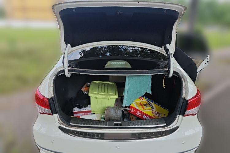 Used Nissan Sylphy 2012 Classic 1.6XL Manual Luxury Edition Trunk