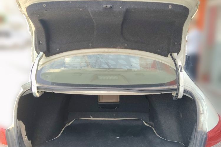 Used Nissan Sylphy 2012 Classic 1.6XE Manual Comfort Edition Trunk