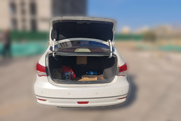 Used Nissan Sylphy 2012 Classic 1.6XE Automatic Comfort Edition Trunk