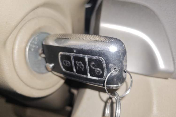 Used Nissan Sylphy 2012 Classic 1.6XE Automatic Comfort Edition Vehicle Key