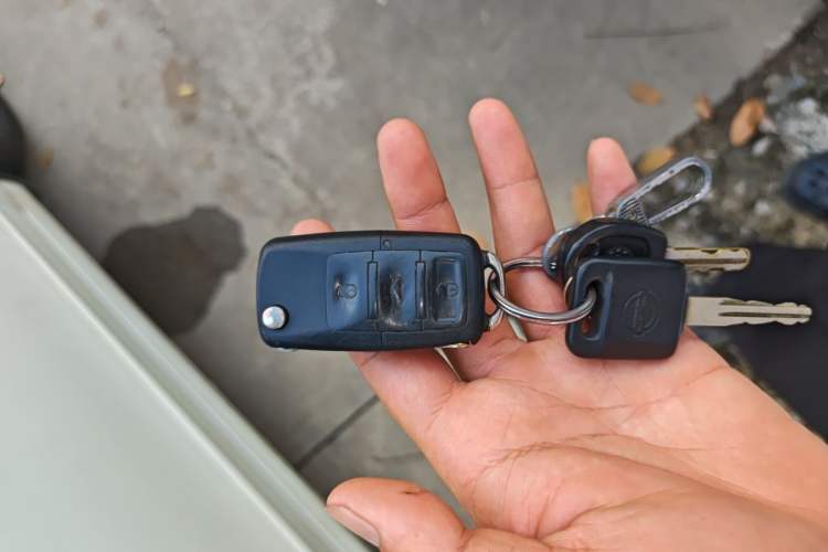 Used Nissan Sylphy 2012 Classic 1.6 XL Automatic Luxury Edition Vehicle Key