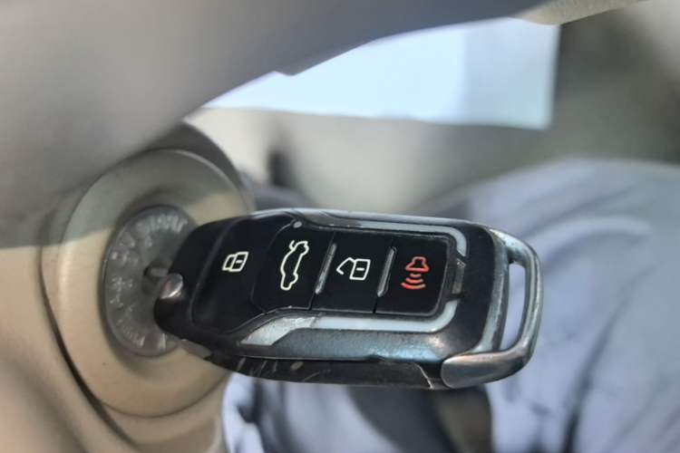 Used Nissan Sylphy 2012 Classic 1.6XE Manual Comfort Edition Vehicle Key