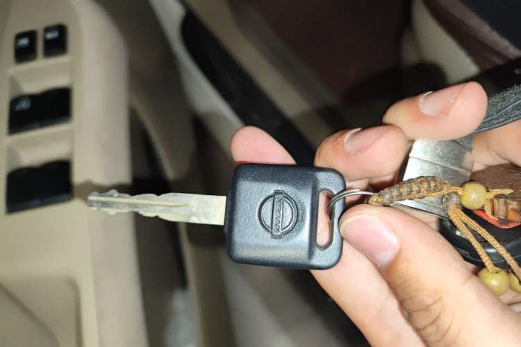 Used Nissan Sylphy 2012 Classic 1.6XE Automatic Comfort Edition Vehicle Key