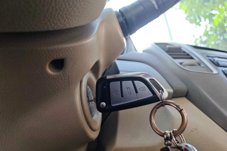 Used Nissan Sylphy 2012 Classic 1.6XE Manual Comfort Edition Vehicle Key
