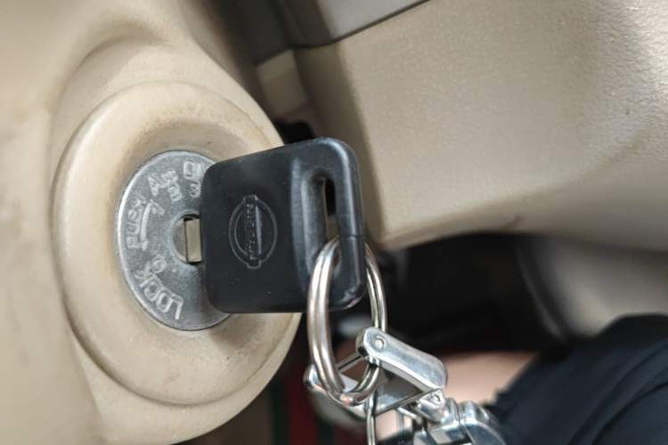 Used Nissan Sylphy 2012 Classic 1.6XL Manual Luxury Edition Vehicle Key