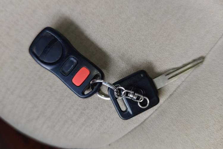 Used Nissan Sylphy 2012 Classic 1.6XE Automatic Comfort Edition Vehicle Key
