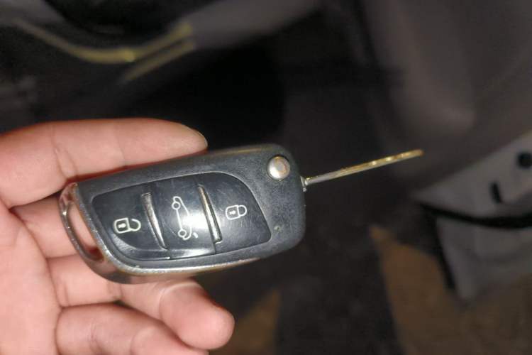 Used Nissan Sylphy 2012 1.6 XL CVT Luxury Edition Vehicle Key