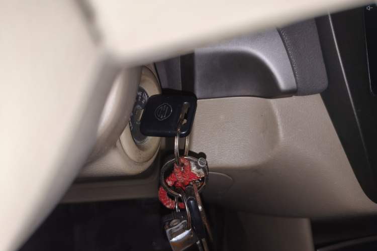 Used Nissan Sylphy 2012 Classic 1.6XE Manual Comfort Edition Vehicle Key