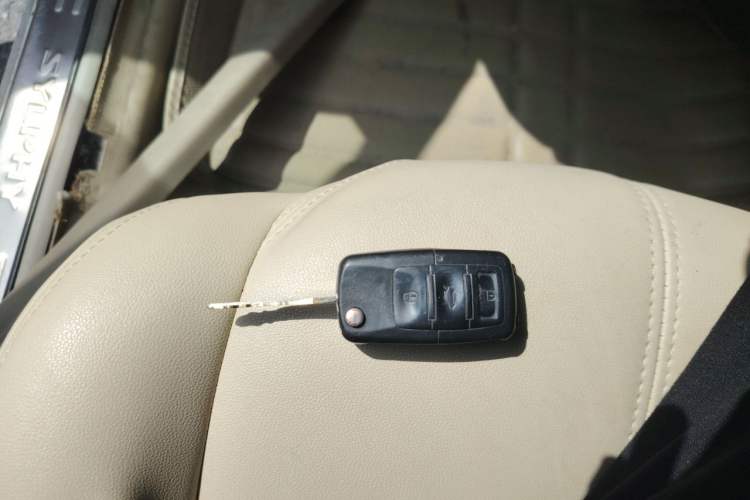 Used Nissan Sylphy 2012 Classic 1.6XE Automatic Comfort Edition Vehicle Key