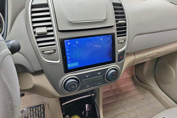 Used Nissan Sylphy 2012 1.6XE Manual Comfort Edition Audio And AC Panel
