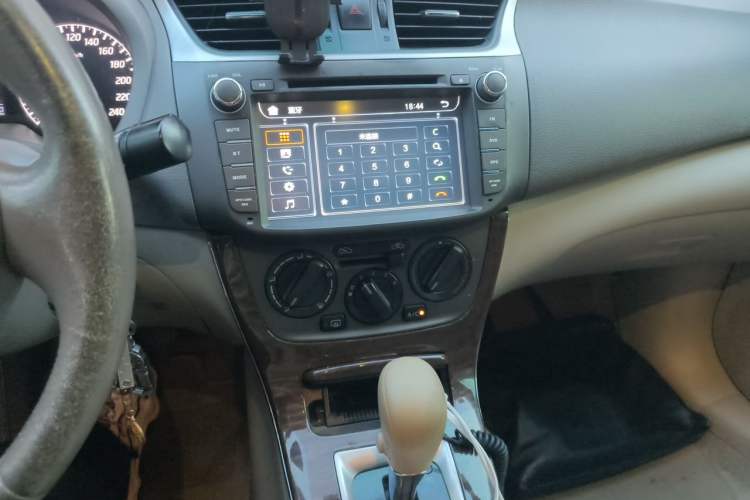 Used Nissan Sylphy 2012 1.6 XL CVT Luxury Edition Audio And AC Panel