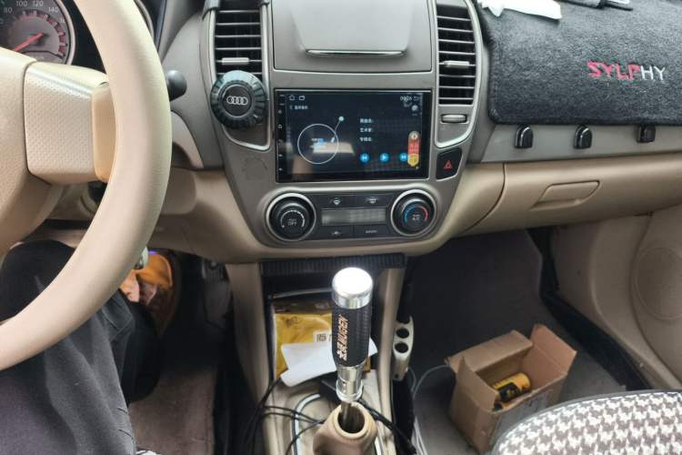Used Nissan Sylphy 2012 Classic 1.6XE Manual Comfort Edition Audio And AC Panel