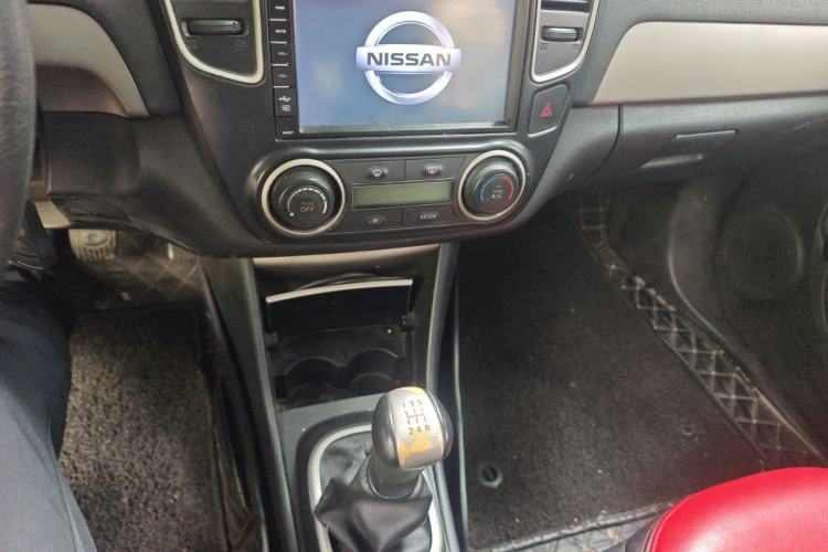Used Nissan Sylphy 2012 Classic 1.6XE Manual Comfort Edition Audio And AC Panel