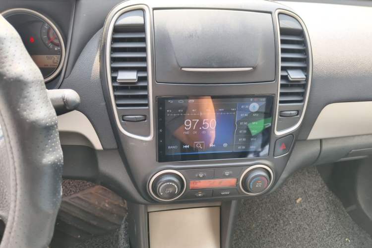 Used Nissan Sylphy 2012 Classic 1.6XE Manual Comfort Edition Audio And AC Panel