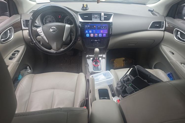 Used Nissan Sylphy 2012 1.8XL CVT Luxury Edition Center Console