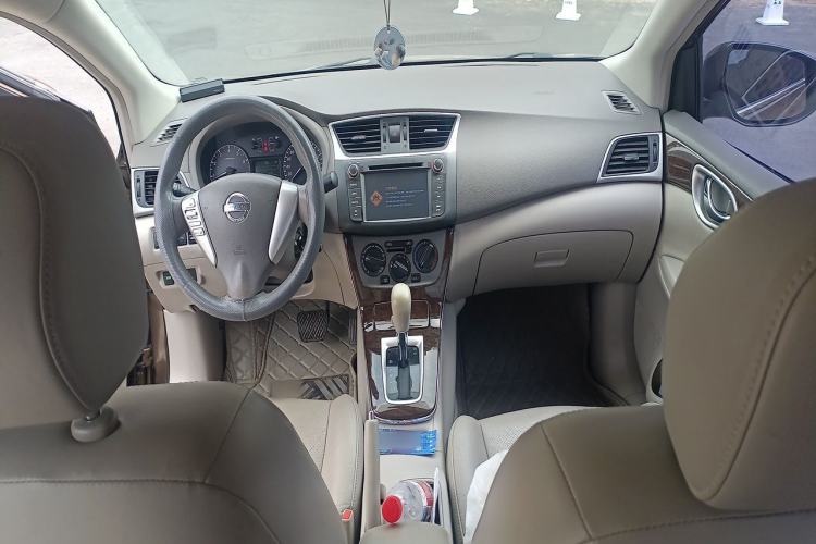 Used Nissan Sylphy 2012 1.6 XL CVT Luxury Edition Center Console
