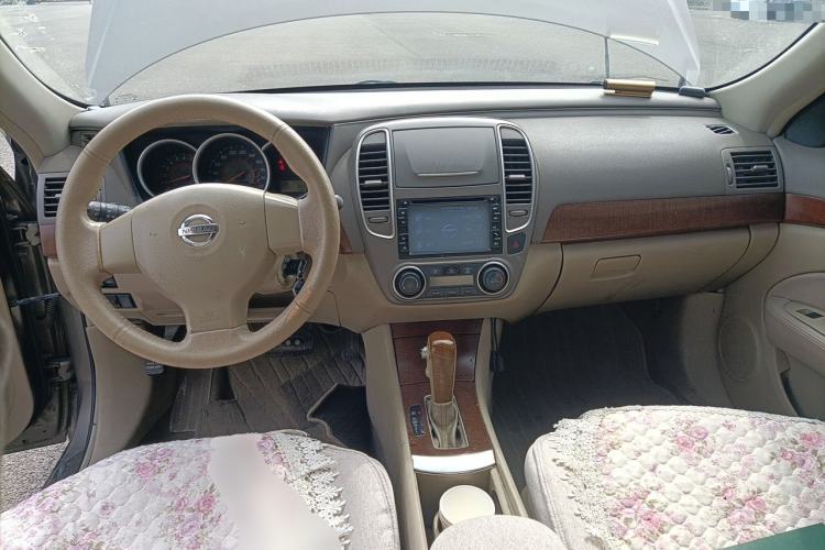 Used Nissan Sylphy 2012 1.6XE CVT Comfort Edition Center Console