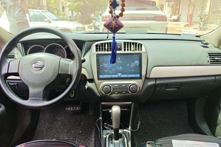 Used Nissan Sylphy 2012 Classic 1.6XE Automatic Comfort Edition Center Console