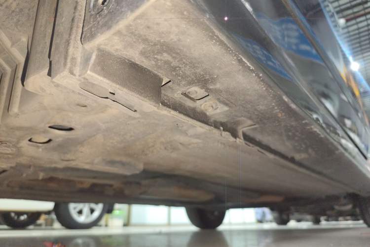 Used Nissan Sylphy 2012 Classic 1.6XE Automatic Comfort Edition Chassis Front Left