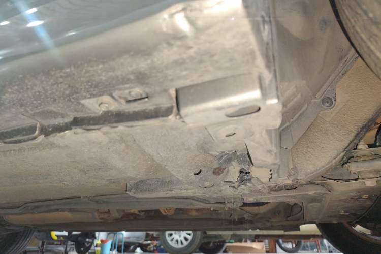 Used Nissan Sylphy 2012 Classic 1.6XE Automatic Comfort Edition Chassis Front Right