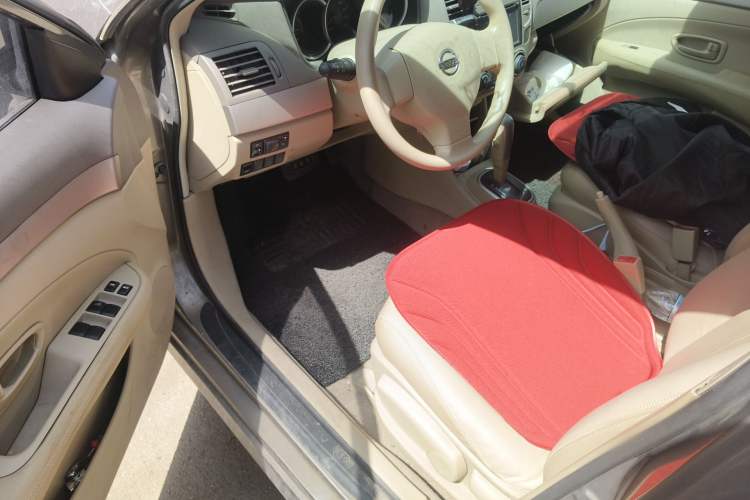 Used Nissan Sylphy 2012 Classic 1.6XE Automatic Comfort Edition Driver Seat