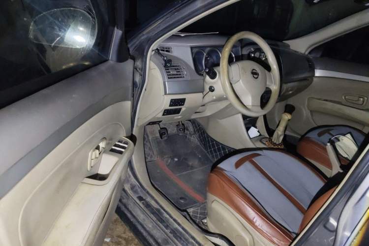 Used Nissan Sylphy 2012 Classic 1.6XE Manual Comfort Edition Driver Seat