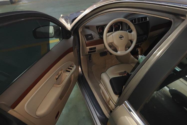 Used Nissan Sylphy 2012 Classic 1.6XE Automatic Comfort Edition Driver Seat