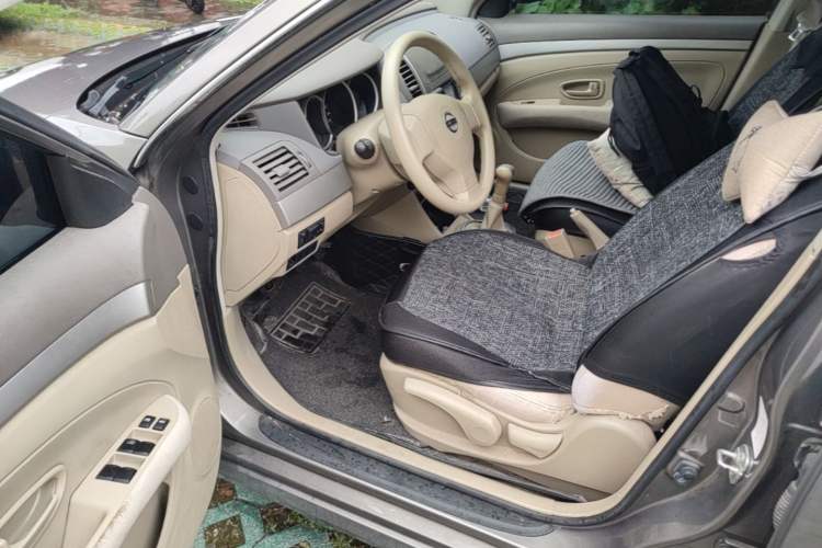 Used Nissan Sylphy 2012 Classic 1.6XE Manual Comfort Edition Driver Seat