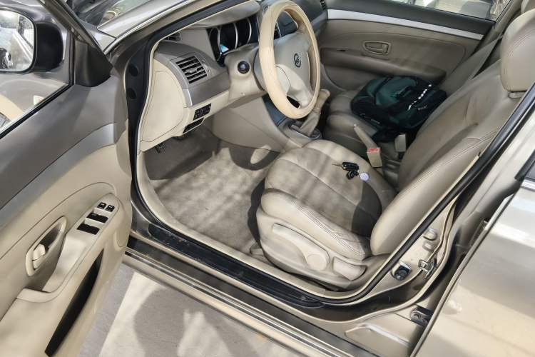 Used Nissan Sylphy 2012 Classic 1.6XL Manual Luxury Edition Driver Seat