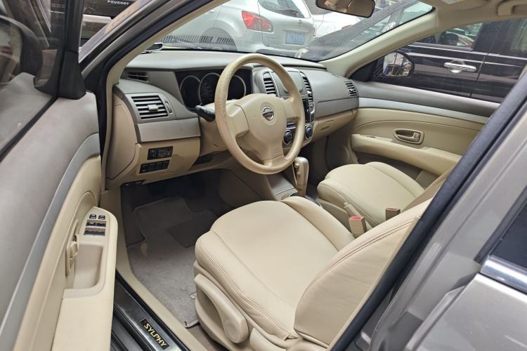 Used Nissan Sylphy 2012 Classic 1.6XE Automatic Comfort Edition Driver Seat