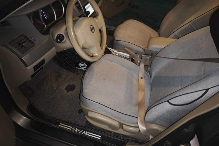 Used Nissan Sylphy 2012 Classic 1.6XE Automatic Comfort Edition Driver Seat