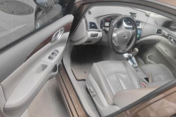 Used Nissan Sylphy 2012 1.6 XL CVT Luxury Edition Driver Seat