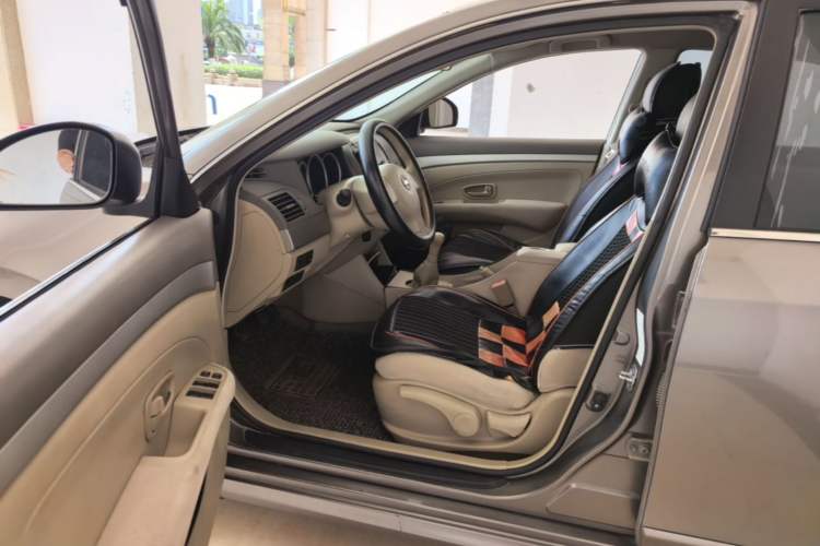 Used Nissan Sylphy 2012 Classic 1.6XE Manual Comfort Edition Driver Seat