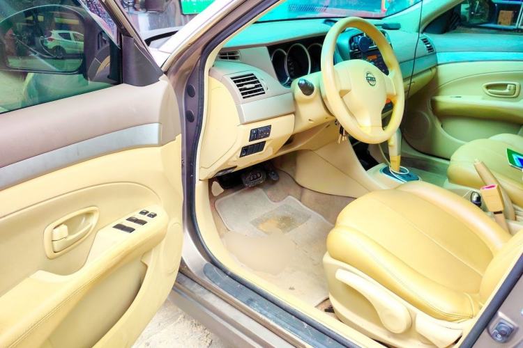 Used Nissan Sylphy 2012 Classic 1.6 XL Automatic Luxury Edition Driver Seat
