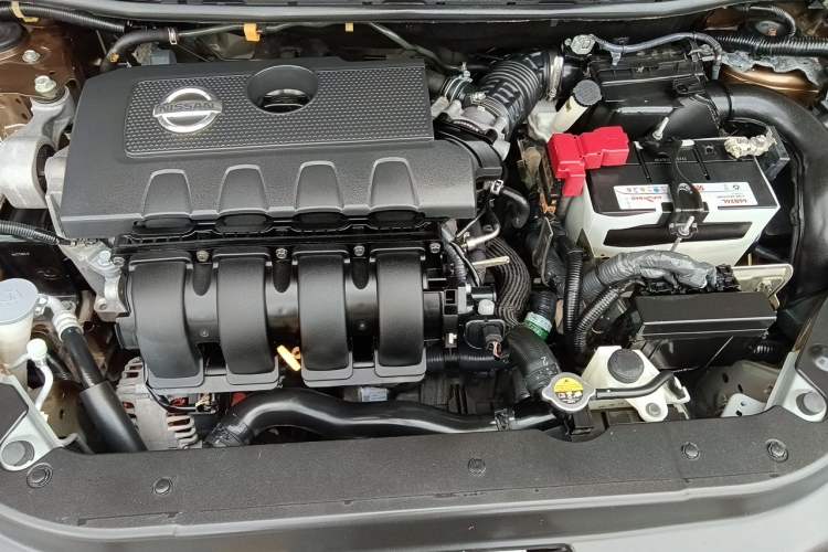 Used Nissan Sylphy 2012 1.8XL CVT Luxury Edition Engine Bay
