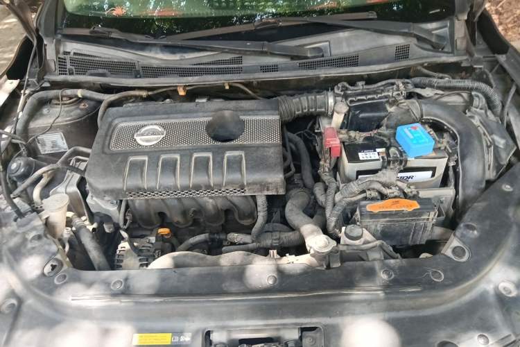 Used Nissan Sylphy 2012 1.6XE CVT Comfort Edition Engine Bay