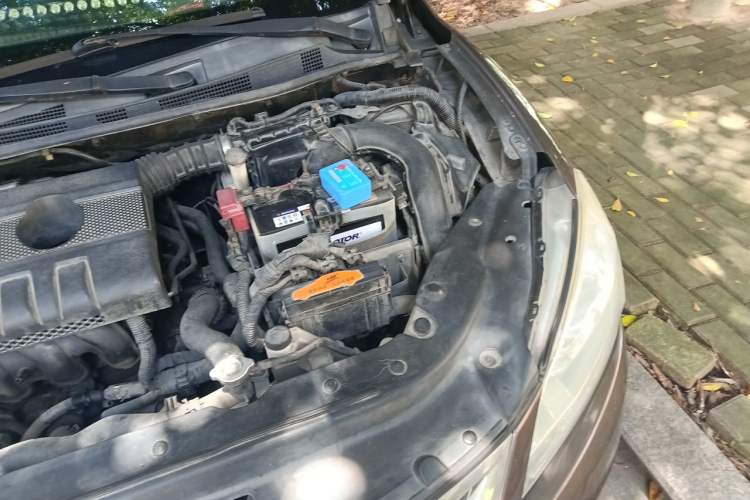 Used Nissan Sylphy 2012 1.6XE CVT Comfort Edition Engine Bay Left
