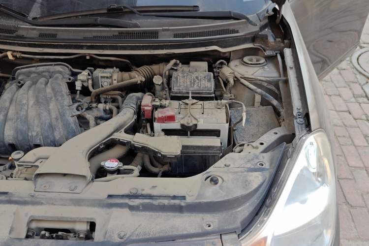 Used Nissan Sylphy 2012 Classic 1.6XE Manual Comfort Edition Engine Bay Left