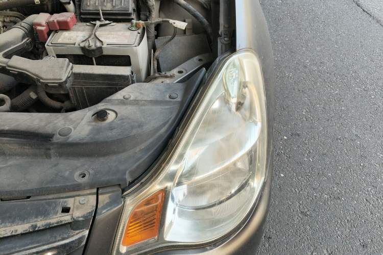 Used Nissan Sylphy 2012 Classic 1.6XL Manual Luxury Edition Engine Bay Left
