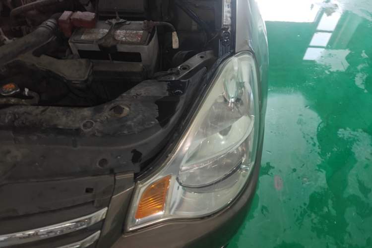 Used Nissan Sylphy 2012 Classic 1.6 XL Automatic Luxury Edition Engine Bay Left