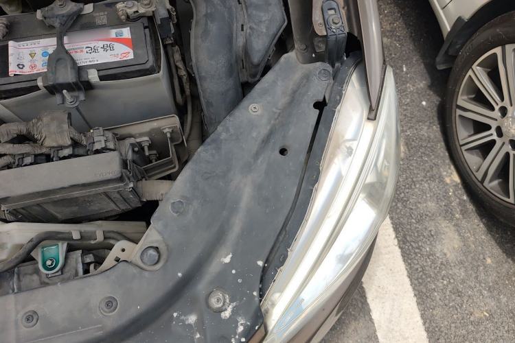 Used Nissan Sylphy 2012 1.6 XL CVT Luxury Edition Engine Bay Left