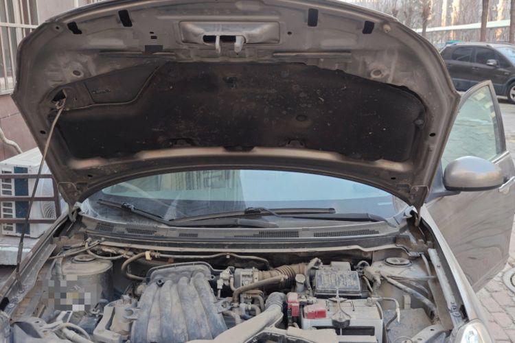 Used Nissan Sylphy 2012 Classic 1.6XE Manual Comfort Edition Engine Bay