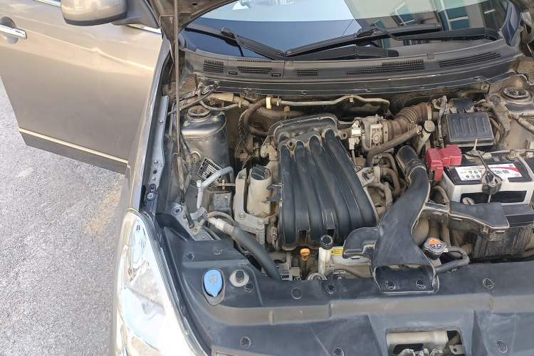 Used Nissan Sylphy 2012 Classic 1.6XE Automatic Comfort Edition Engine Bay Right