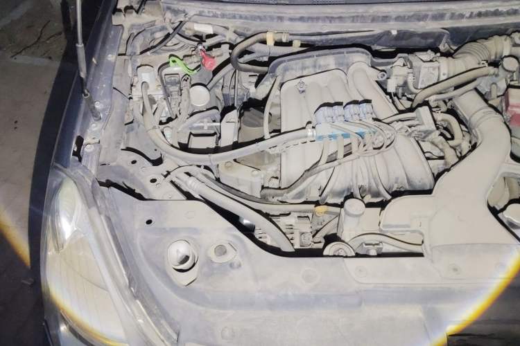 Used Nissan Sylphy 2012 Classic 1.6XE Manual Comfort Edition Engine Bay Right