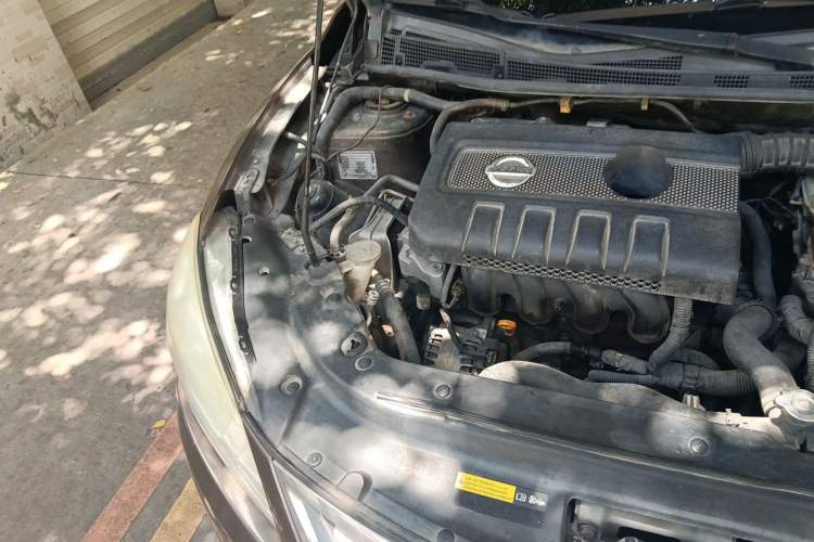 Used Nissan Sylphy 2012 1.6XE CVT Comfort Edition Engine Bay Right